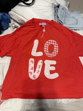 Simply Southern Red Short-Sleeve LOVE Graphic Tee